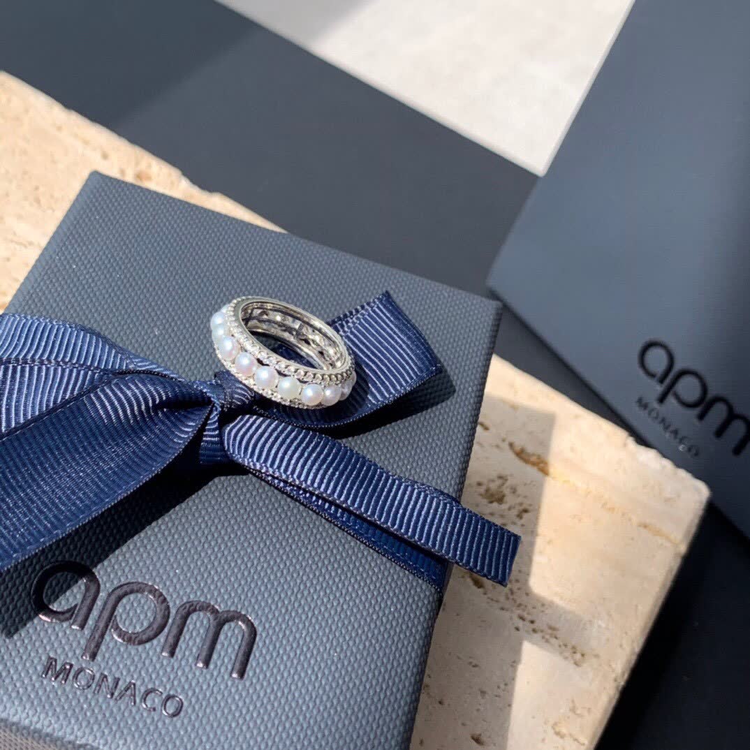 APM Monaco Elegant Pearl and Diamond Ring Set